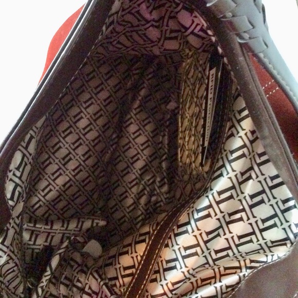 NWOT TIGNANELLO SUEDE RFID FRONT POCKET HOBO WITH SCARF - Picture 3 of 6